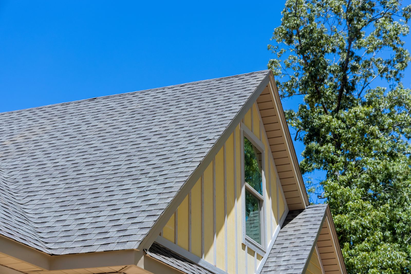 Roof Installation Icon